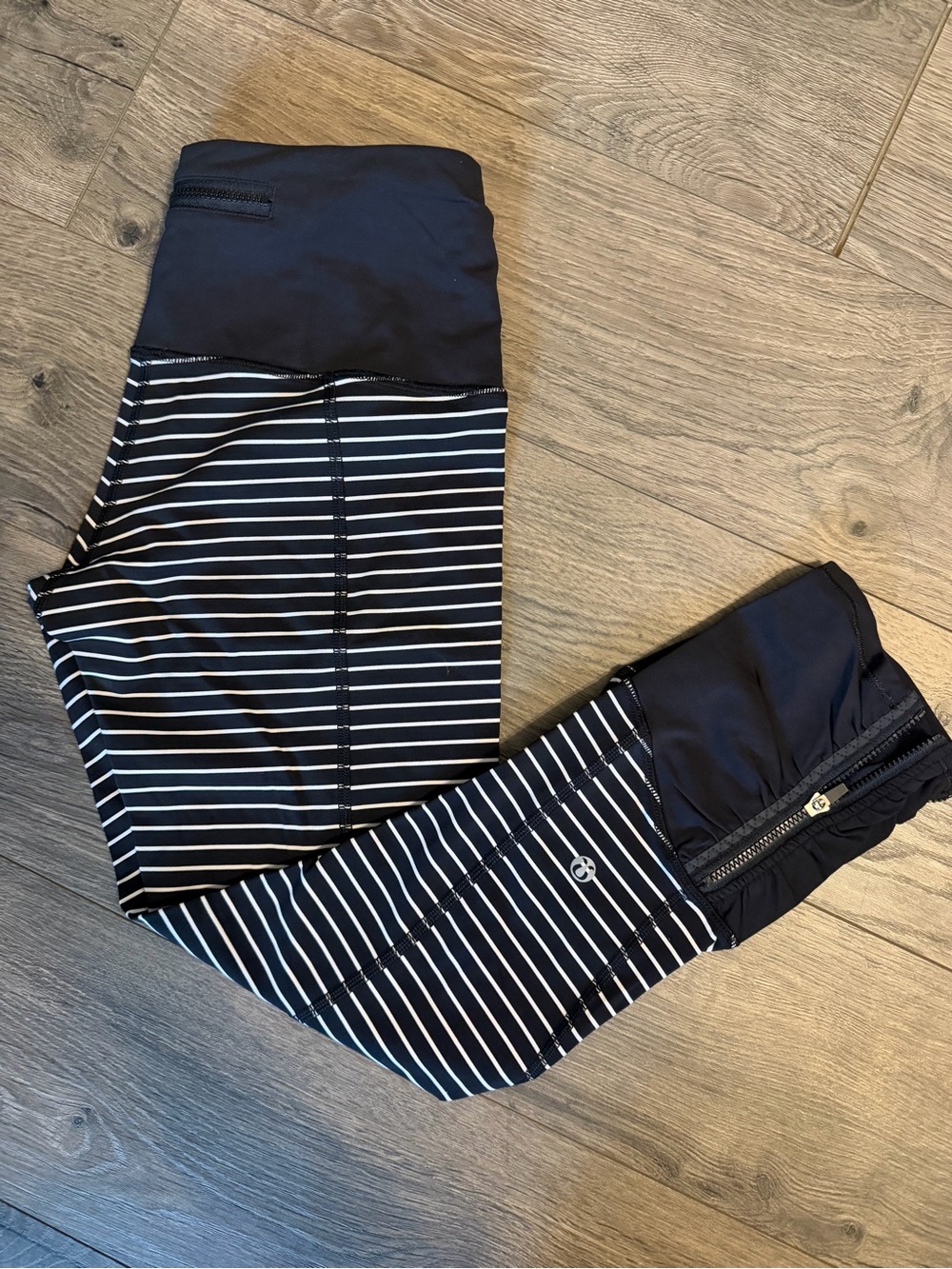Black & White Striped Crop athletic pants